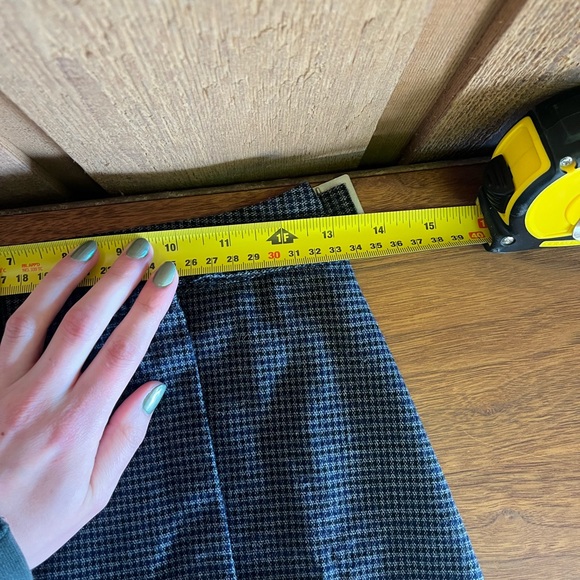 Brandy Melville plaid adjustable mini skirt - Picture 5 of 6